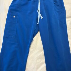 Figs Kade Cargo Women’s Scrub Pant